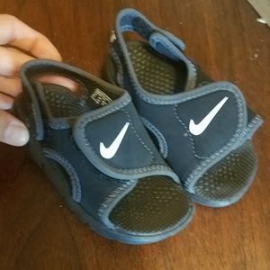Boys Nike sandals